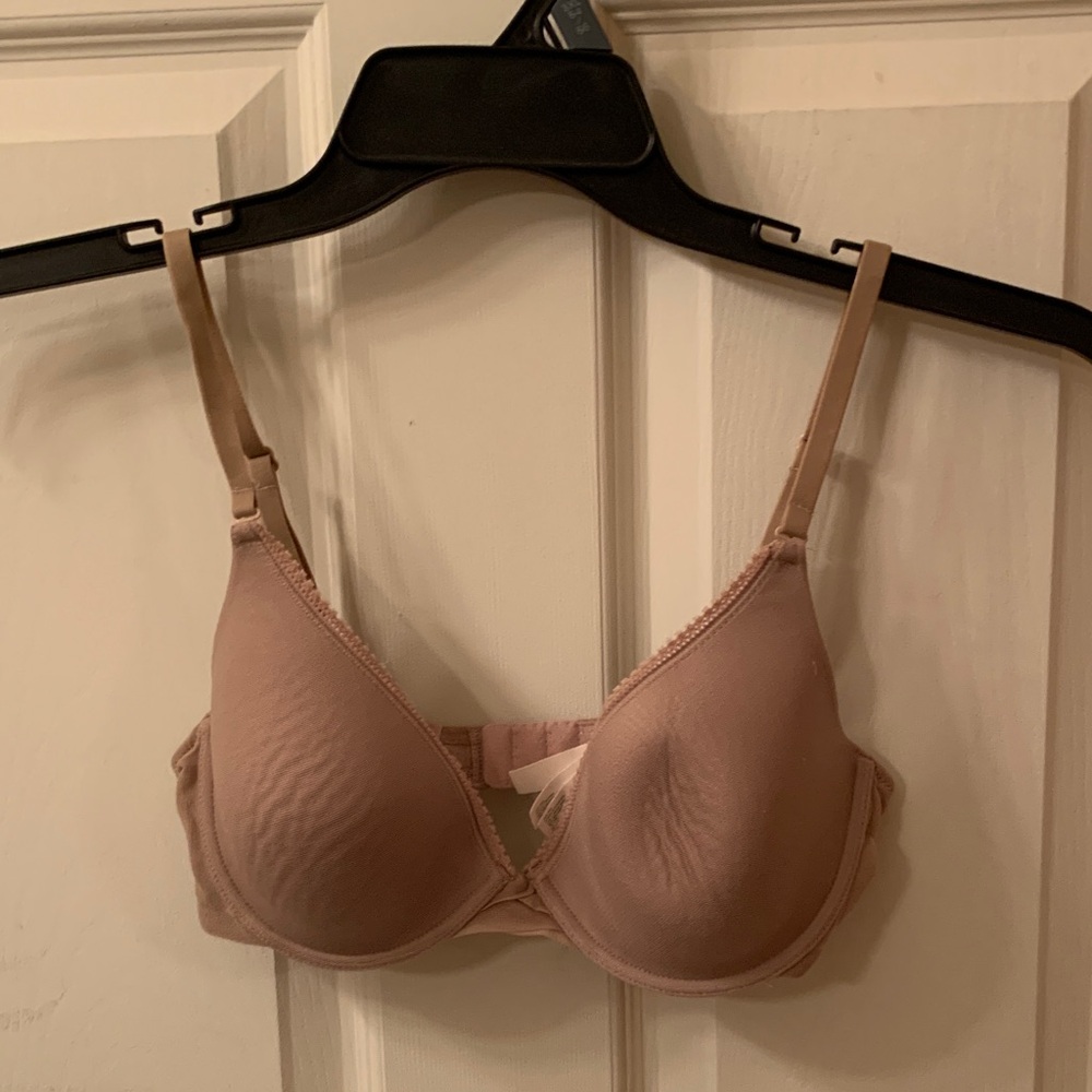 Women's Tan Bra 34C 3 Positions Adjustable Straps Underwire.